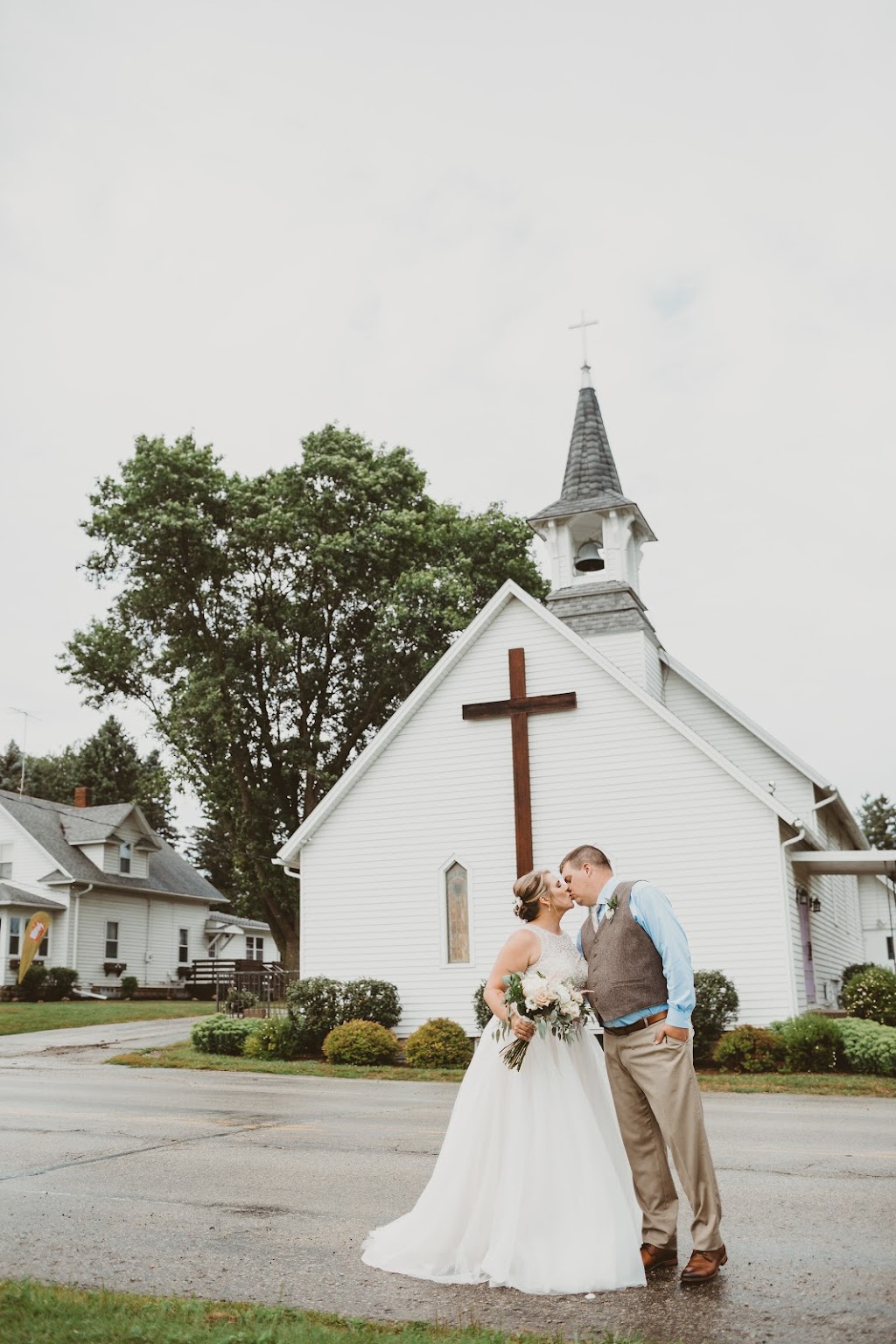 Zwingli United Church of Christ | restaurant | 23148 County Rd 24, West Concord, MN 55985, USA | 5073564340 OR +1 507-356-4340