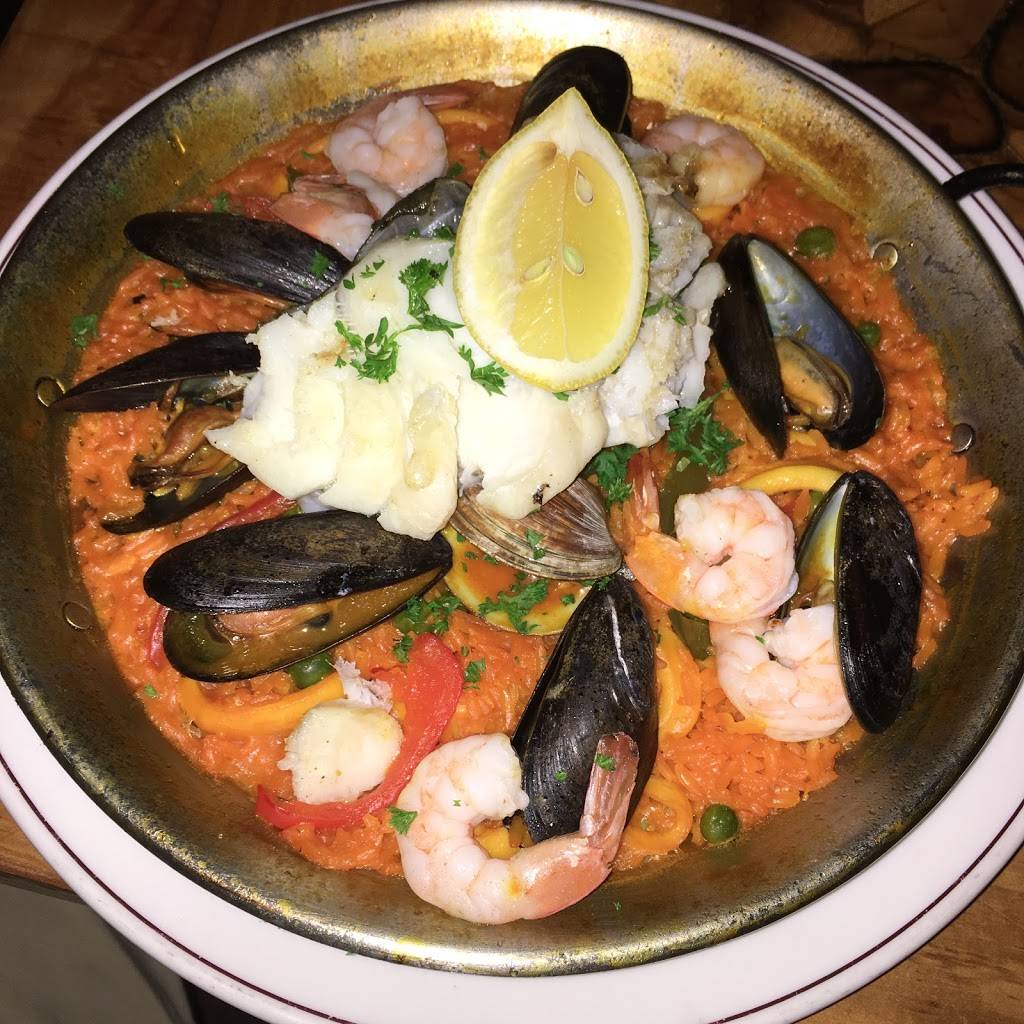 La Bodega | restaurant | 3698 Rue Principale, Dunham, QC J0E 1M0, Canada | 4502840580 OR +1 450-284-0580