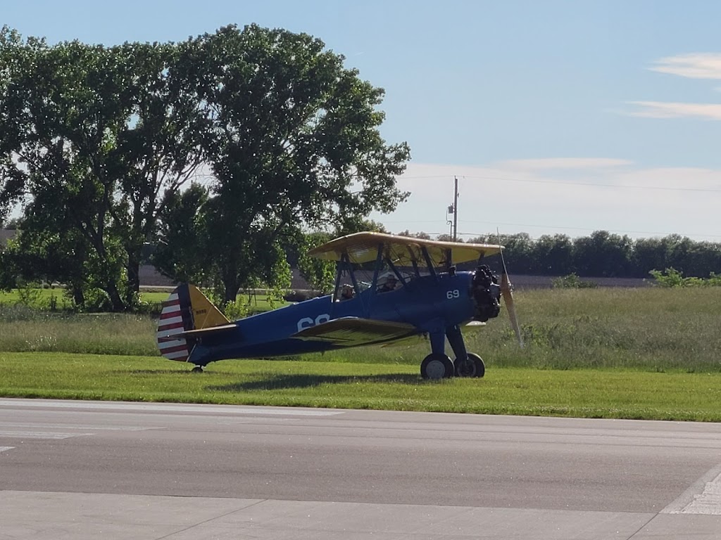 Stearman Field Bar & Grill | restaurant | 14789 SW 30th St, Benton, KS 67017, USA | 3167781612 OR +1 316-778-1612