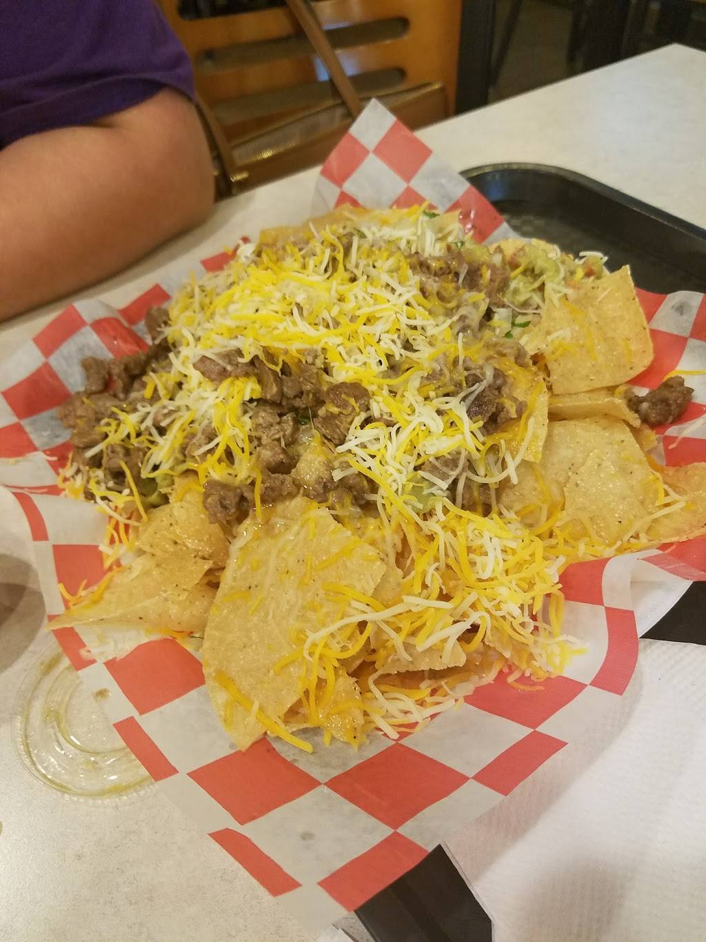 El Gordo | restaurant | 11333 E Central Ave, Wichita, KS 67206, USA | 3166133868 OR +1 316-613-3868