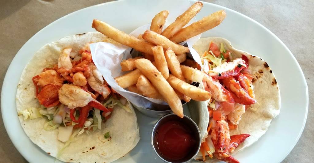 Nantuckets | restaurant | 9 Traders Cove, Port Jefferson, NY 11777, USA | 6315094848 OR +1 631-509-4848