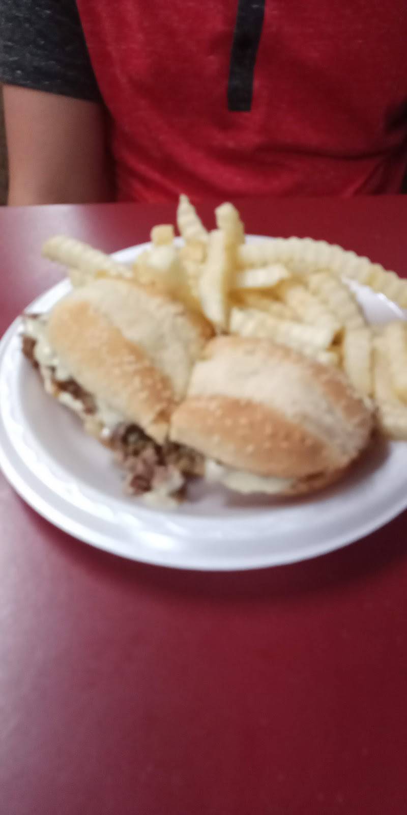 Fuzzys | meal takeaway | 105 E Church St, Mt Vernon, GA 30445, USA | 9125832424 OR +1 912-583-2424