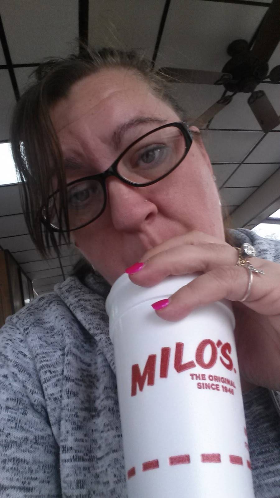 Milos Hamburgers | restaurant | 1120 Forestdale Blvd, Birmingham, AL 35214, USA | 2057986363 OR +1 205-798-6363