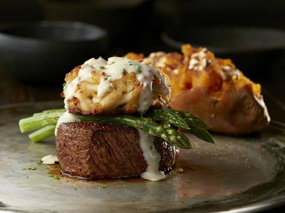 LongHorn Steakhouse | meal takeaway | 9401 Katy Fwy, Houston, TX 77024, USA | 7134633734 OR +1 713-463-3734