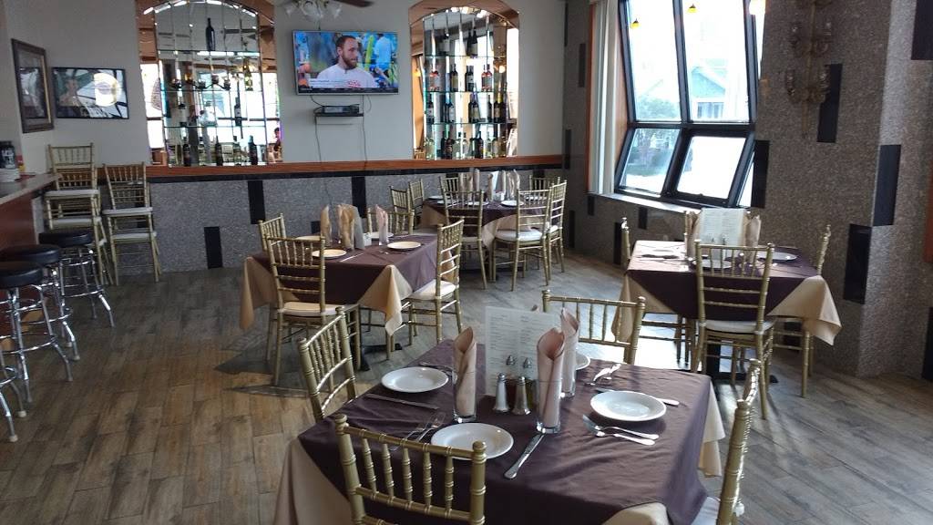 Scavellos On The Island | restaurant | 101 City Island Ave, Bronx, NY 10464, USA | 7188852570 OR +1 718-885-2570