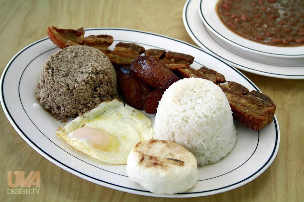 La Pequena Colombia | bakery | 1300 SW 160th Ave, Weston, FL 33326, USA | 9543499070 OR +1 954-349-9070