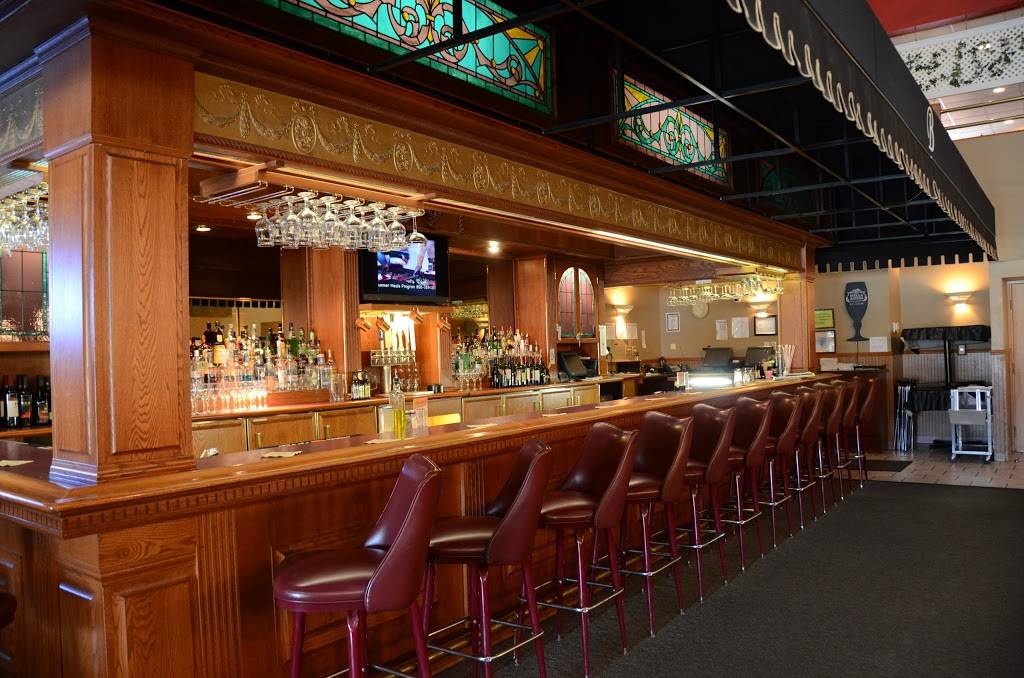 Bernardis II Restaurant | restaurant | 123 N Mill St, Pontiac, IL 61764, USA | 8158421198 OR +1 815-842-1198