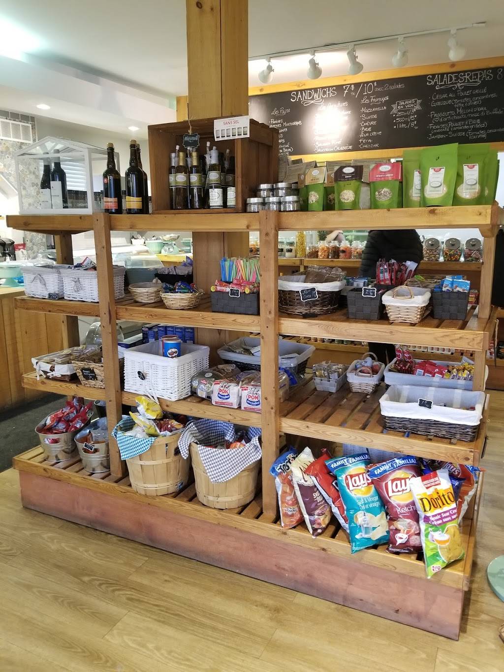 Chez Lu-Dy | restaurant | 2072 Rue Henriette, Carignan, QC J3L 4H5, Canada | 4507150666 OR +1 450-715-0666