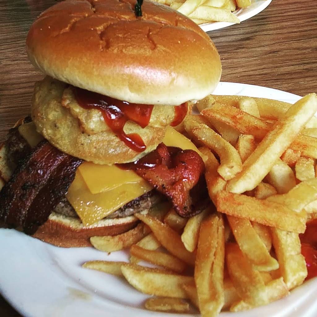 Elba House | restaurant | 1185 S Main St, Minneiska, MN 55910, USA | 5079327000 OR +1 507-932-7000