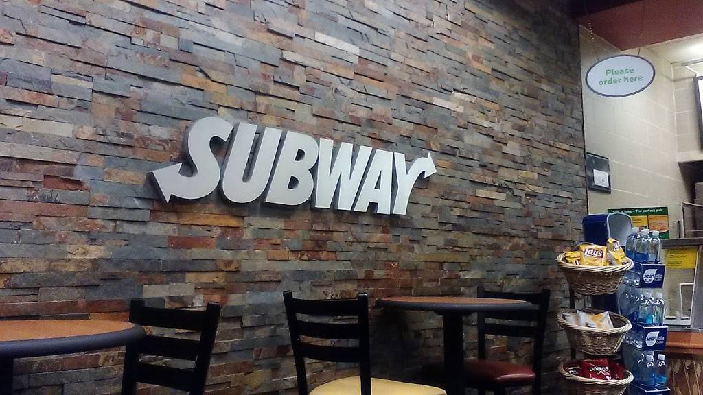 Subway Restaurants | restaurant | 17261 Ventura Blvd, Encino, CA 91316, USA | 8189063376 OR +1 818-906-3376