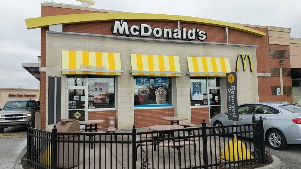 McDonalds | cafe | 706 W Pointe Way, Trafalgar, IN 46181, USA | 3178784243 OR +1 317-878-4243
