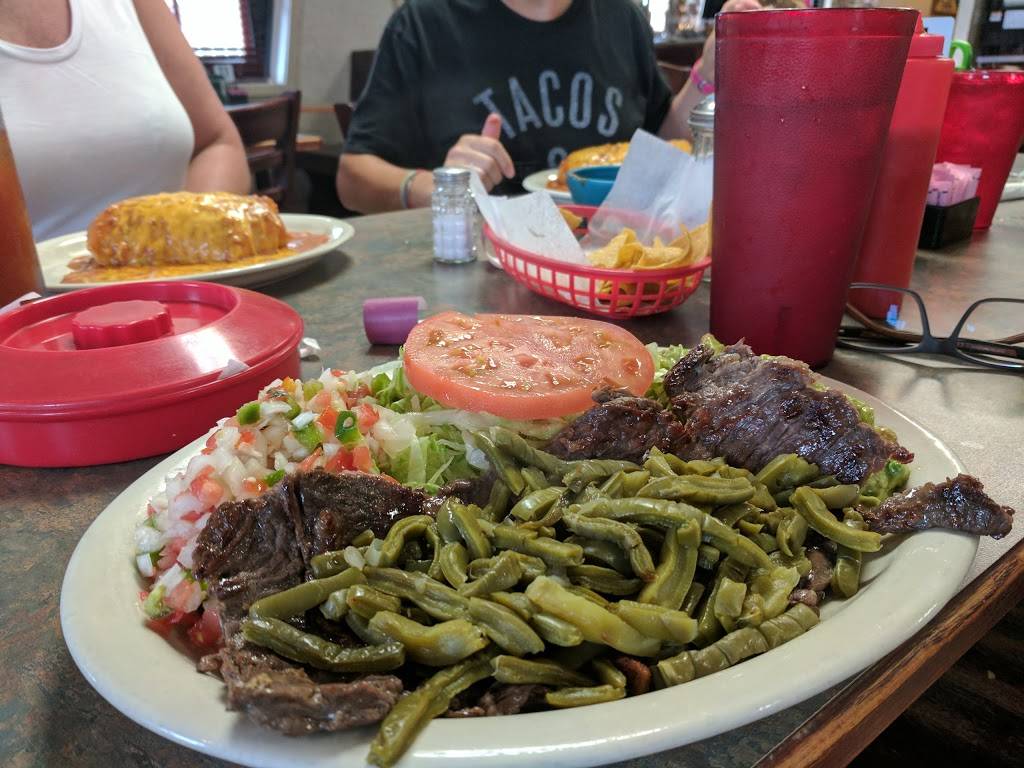 Taqueria El Tapatio | restaurant | 220 S Seguin Ave, New Braunfels, TX 78130, USA | 8306088036 OR +1 830-608-8036