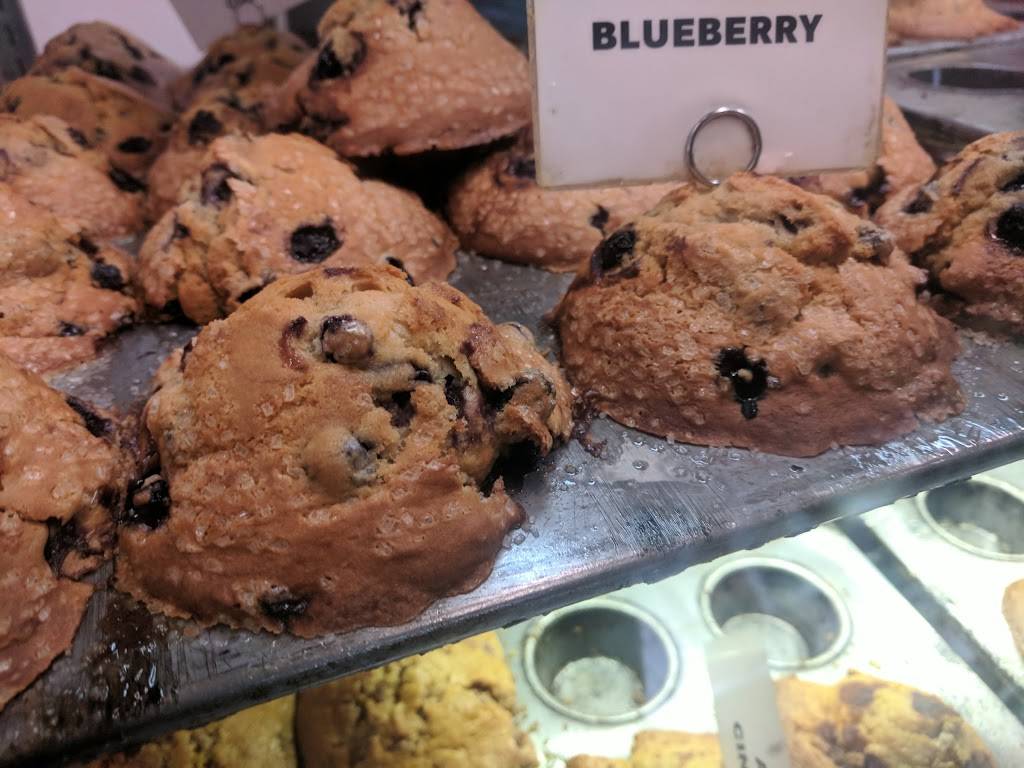 The Magnificent Muffin & Bagel Shoppe | bakery | 491 High St, Medford, MA 02155, USA | 7814833511 OR +1 781-483-3511