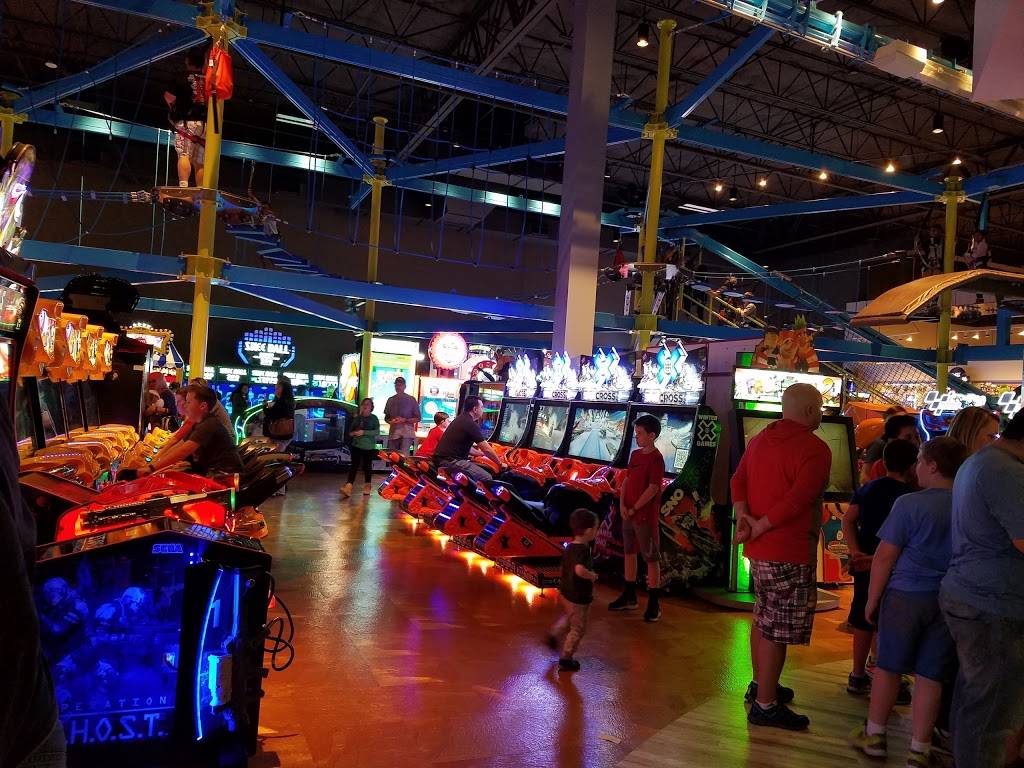 Main Event Olathe | restaurant | 11950 S, N Kansas City Rd, Olathe, KS 66061, USA | 9137684444 OR +1 913-768-4444