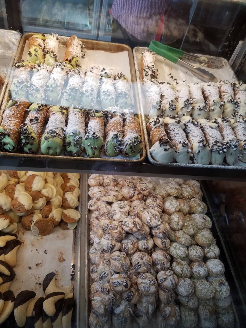 Gallo Italian Supper Club and Bakery | bakery | 3470 S Broadway, Englewood, CO 80113, USA | 3033539917 OR +1 303-353-9917