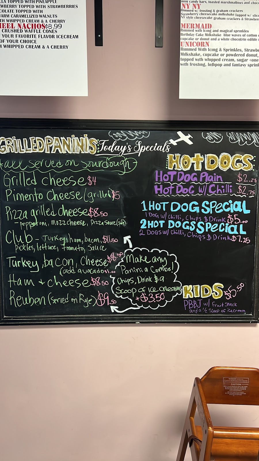 The Scoop at The Airport | restaurant | 155 Technology Pl, Liberty, SC 29657, USA | 8644207903 OR +1 864-420-7903