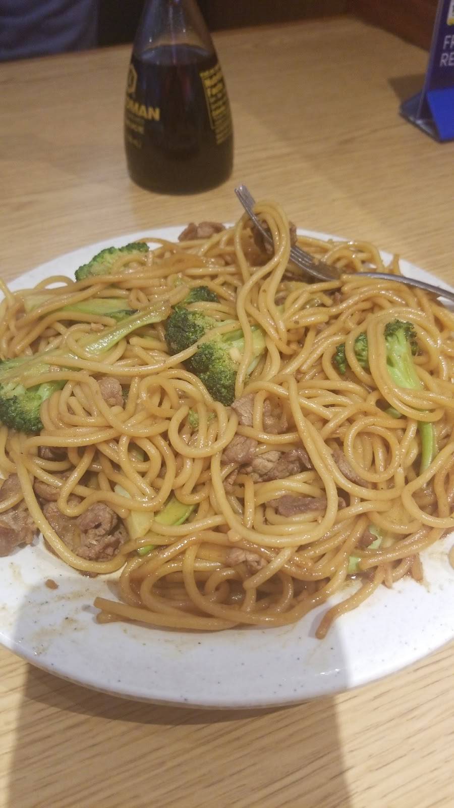 Royal Star Buffet | restaurant | 2300 Freeway Dr, Mt Vernon, WA 98273, USA | 3604245388 OR +1 360-424-5388