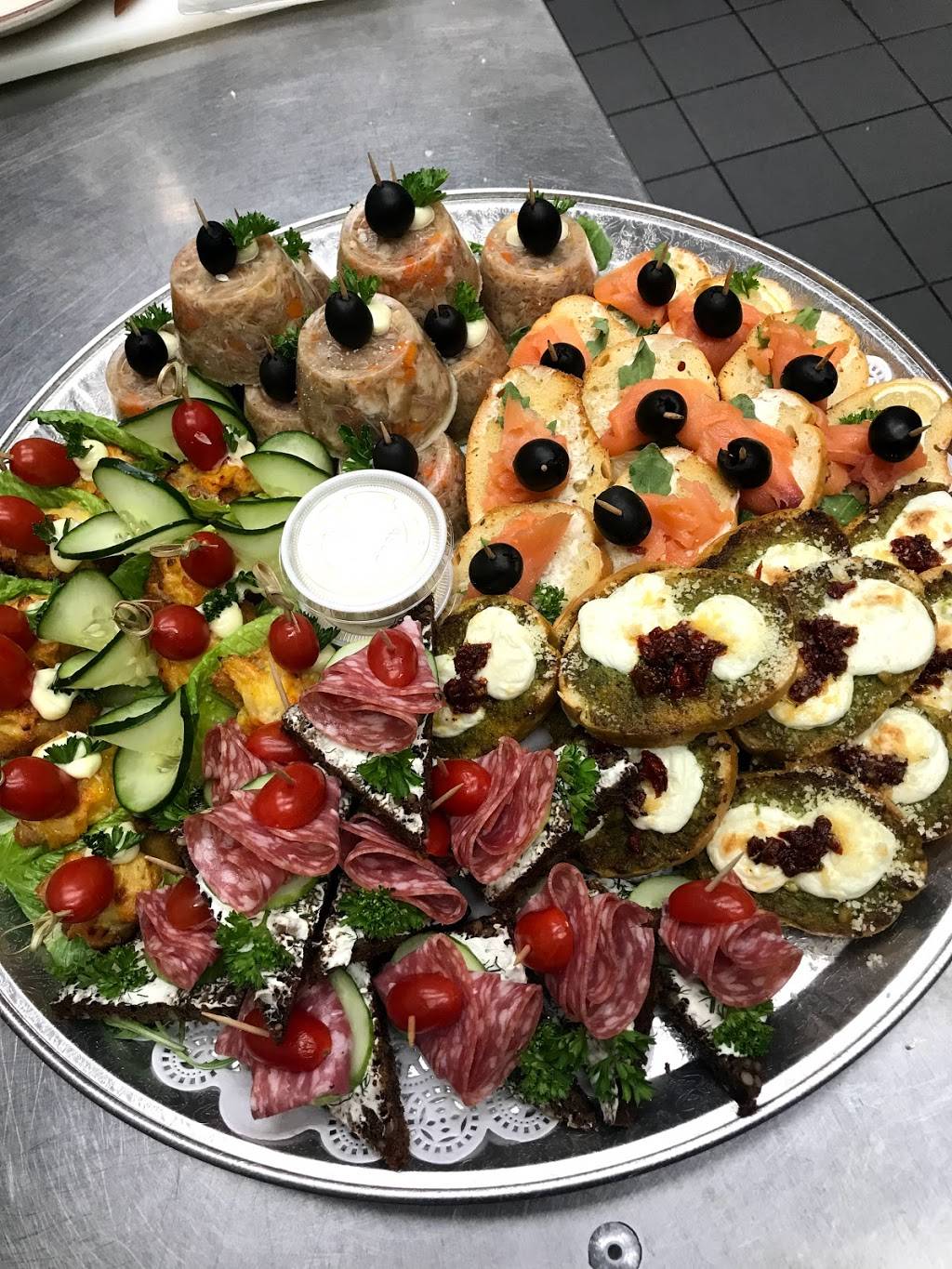 Cafe Ruta | restaurant | 6551 S Cass Ave, Westmont, IL 60559, USA | 6309647882 OR +1 630-964-7882