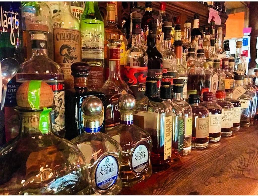 Bacchus Restaurant, Brewery & Billiards | restaurant | 4 S Chestnut St, New Paltz, NY 12561, USA | 8452558636 OR +1 845-255-8636