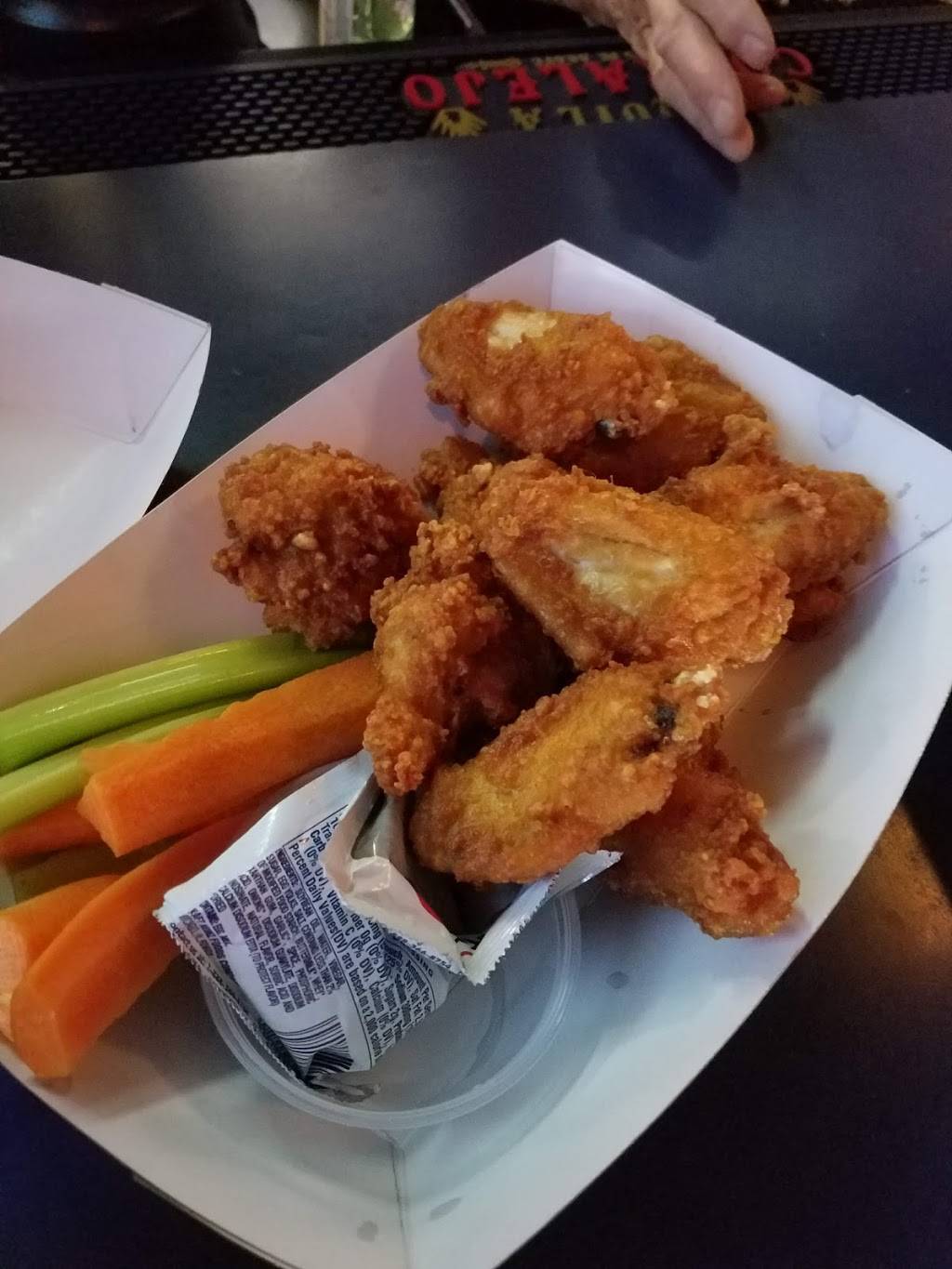 Mustang Shellys Roadhouse | restaurant | 18540 W National Ave, New Berlin, WI 53146, USA | 2626792221 OR +1 262-679-2221