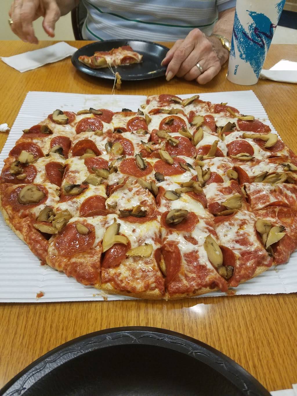 Sparkys & Freddies Pizzeria | restaurant | 644 Scioto St, Urbana, OH 43078, USA | 9374848000 OR +1 937-484-8000