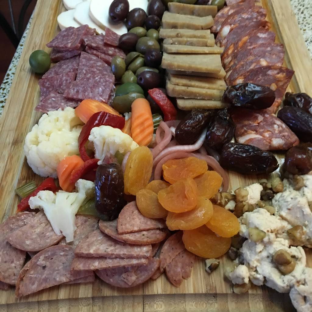 Yiannis Wine & Food | restaurant | 401 N Great Neck Rd #118, Virginia Beach, VA 23454, USA | 7574639463 OR +1 757-463-9463