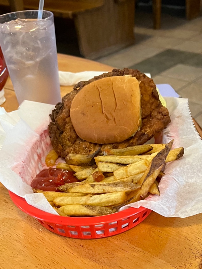 Baskets | restaurant | 508 S Adams St, Versailles, IN 47042, USA | 8127508147 OR +1 812-750-8147