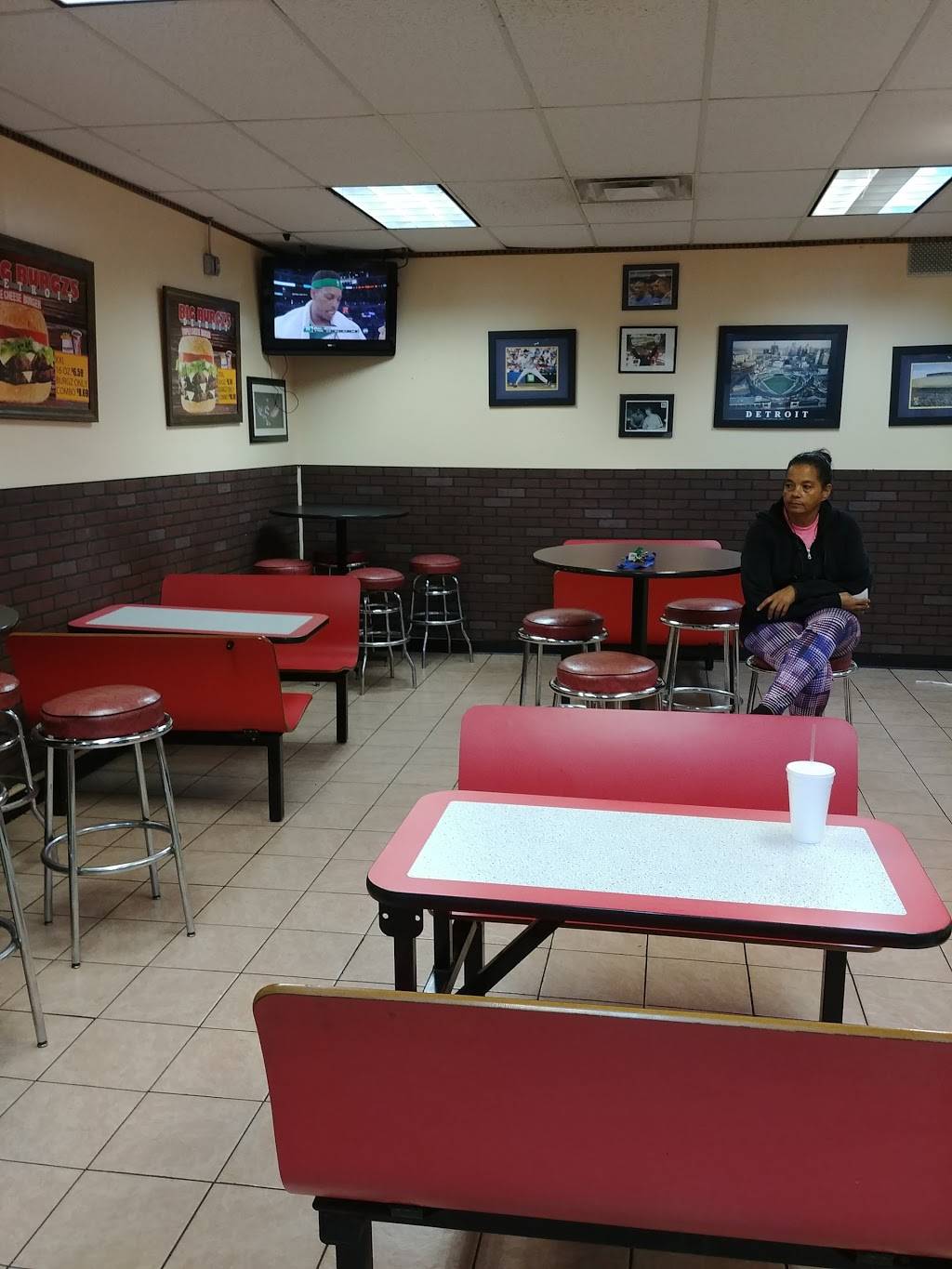 Big Burgzs | restaurant | 17627 E Warren Ave, Detroit, MI 48224, USA | 3136403956 OR +1 313-640-3956