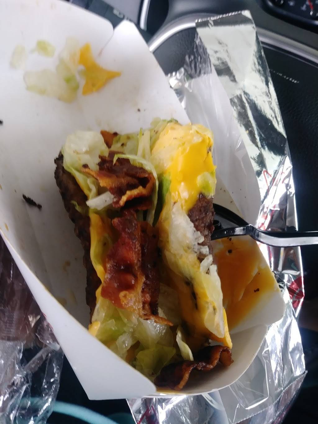 Sonic Drive-In | restaurant | 630 W Elliot Rd, Tempe, AZ 85283, USA | 4808970471 OR +1 480-897-0471