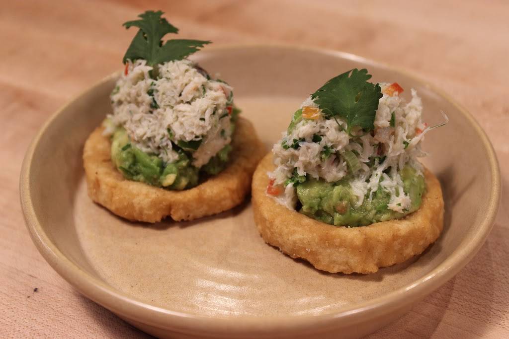 The Central Restaurant & Bar | restaurant | 127 Long Sands Rd, York, ME 03909, USA | 2073518363 OR +1 207-351-8363