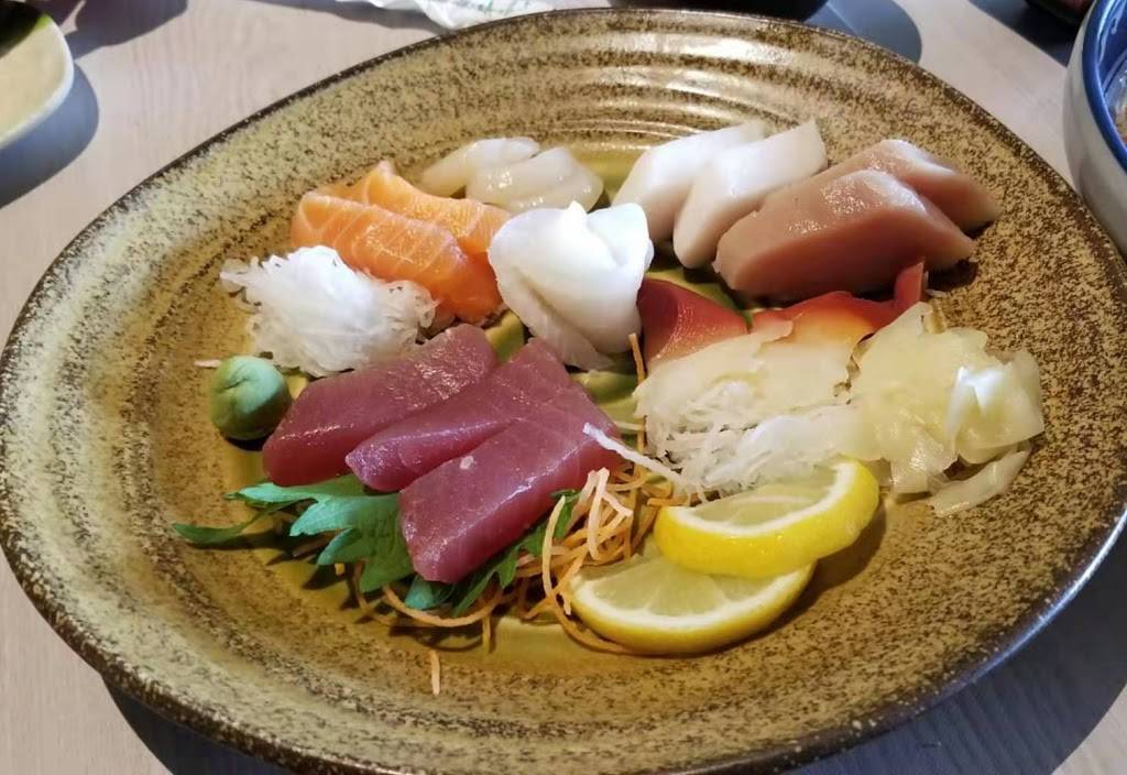 Umi Sushi | meal delivery | 38 Place du Commerce, Verdun, QC H3E 1T8, Canada | 5147698288 OR +1 514-769-8288