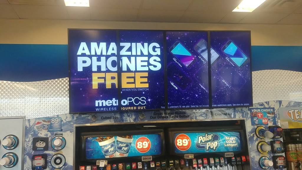 Circle K | meal takeaway | 1810 S Country Club Dr, Mesa, AZ 85210, USA | 4807336552 OR +1 480-733-6552