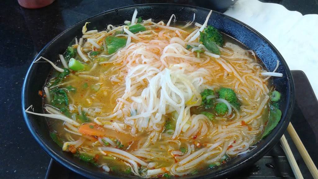 BMC PHO | restaurant | 1104 S Hacienda Blvd, Hacienda Heights, CA 91745, USA | 6263303765 OR +1 626-330-3765