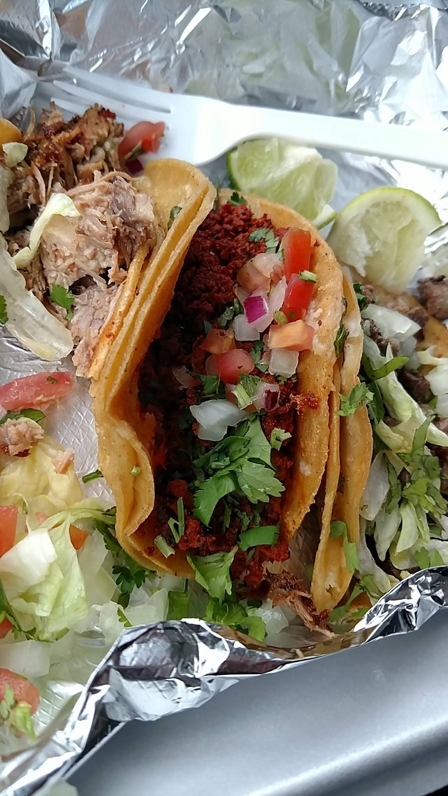 Los Tacos | restaurant | 131 W Sunset Dr, Waukesha, WI 53189, USA | 2628753556 OR +1 262-875-3556