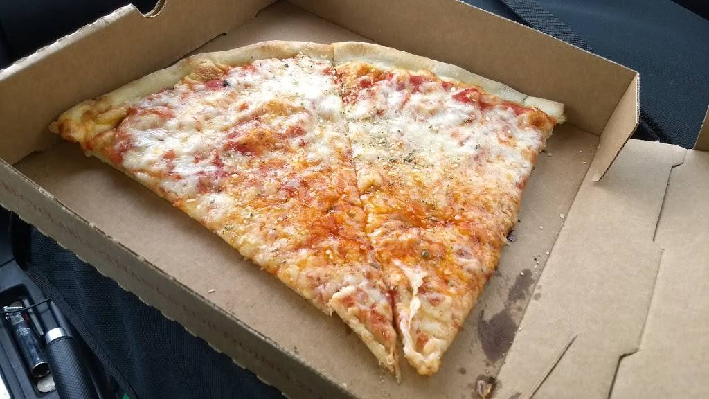 Ricos Pizzeria & Pasta House | restaurant | 5218 FL-64, Bradenton, FL 34208, USA | 9417463300 OR +1 941-746-3300