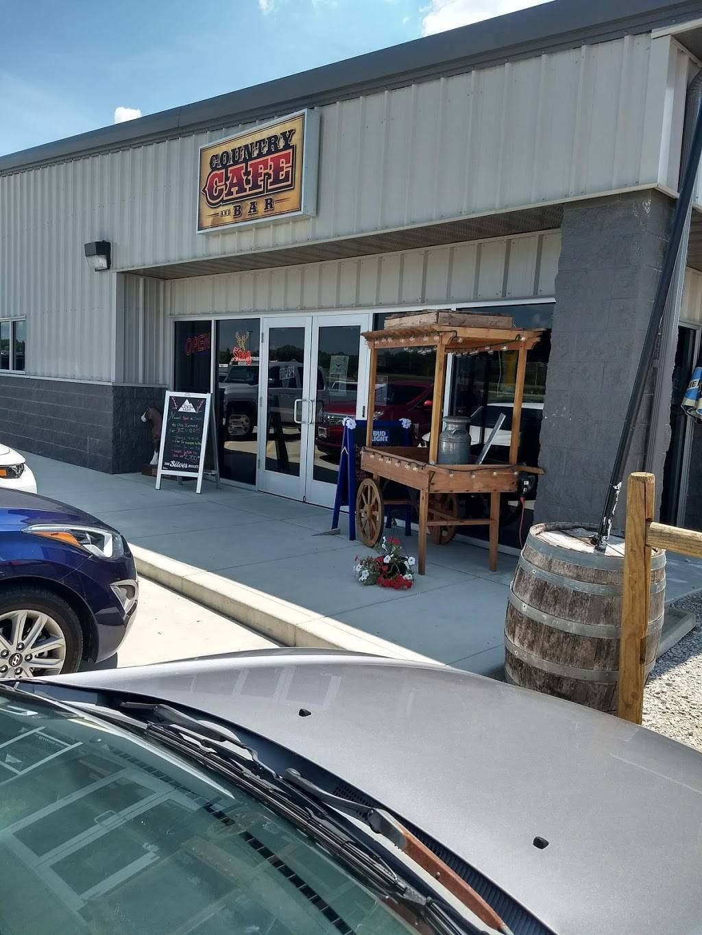 The Country Cafe | restaurant | 1550 East St, IL-15, Belleville, IL 62221, USA | 6185096828 OR +1 618-509-6828