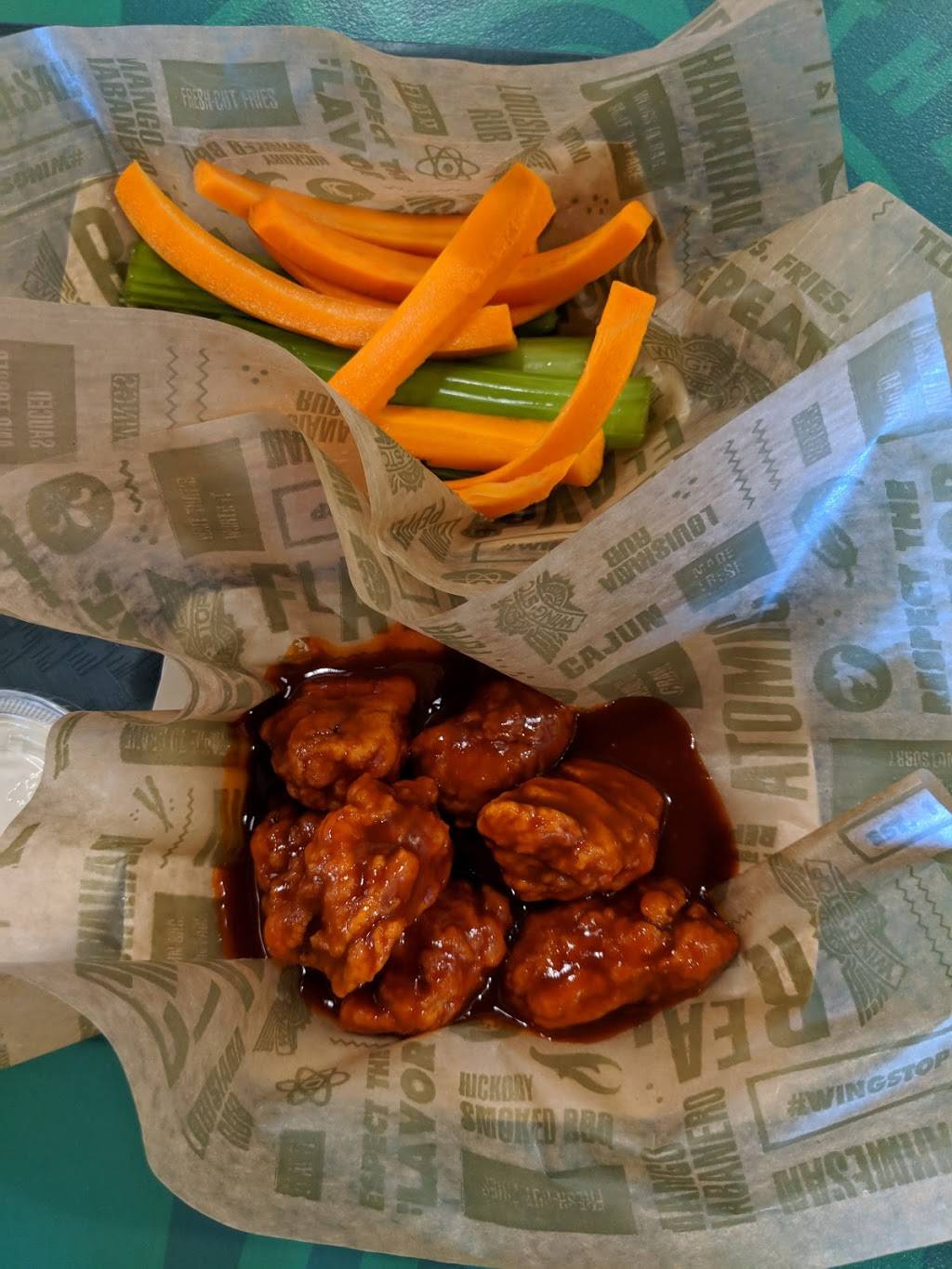 Wingstop | restaurant | 1372 Winston Plaza, Melrose Park, IL 60160, USA | 7086812020 OR +1 708-681-2020
