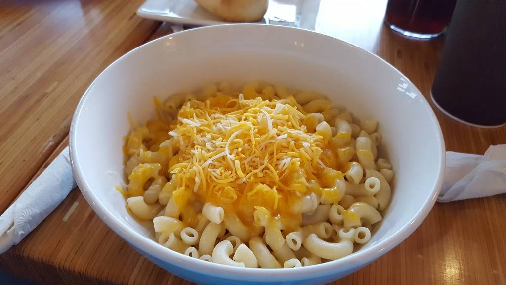 Noodles and Company | restaurant | 5001 O St, Lincoln, NE 68510, USA | 4022610034 OR +1 402-261-0034