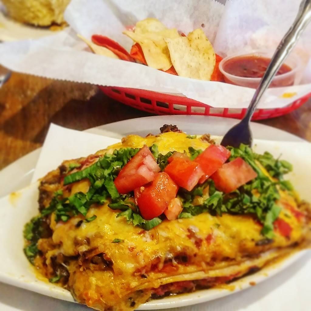 Downtown Ollys | restaurant | 822 N Illinois St, Indianapolis, IN 46204, USA | 3176365597 OR +1 317-636-5597