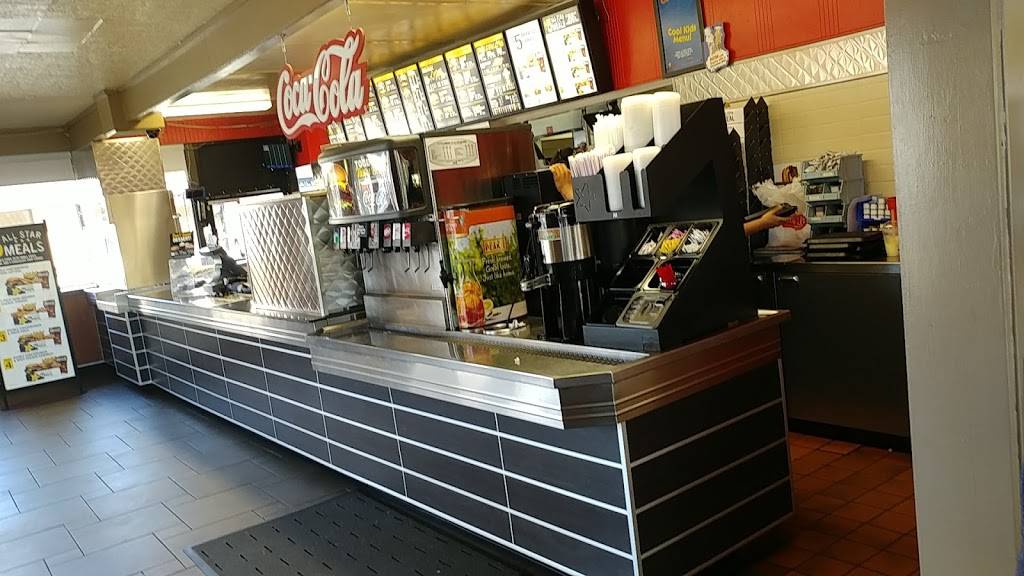 Carls Jr. | restaurant | 435 W 13th Ave, Escondido, CA 92025, USA | 7607413129 OR +1 760-741-3129