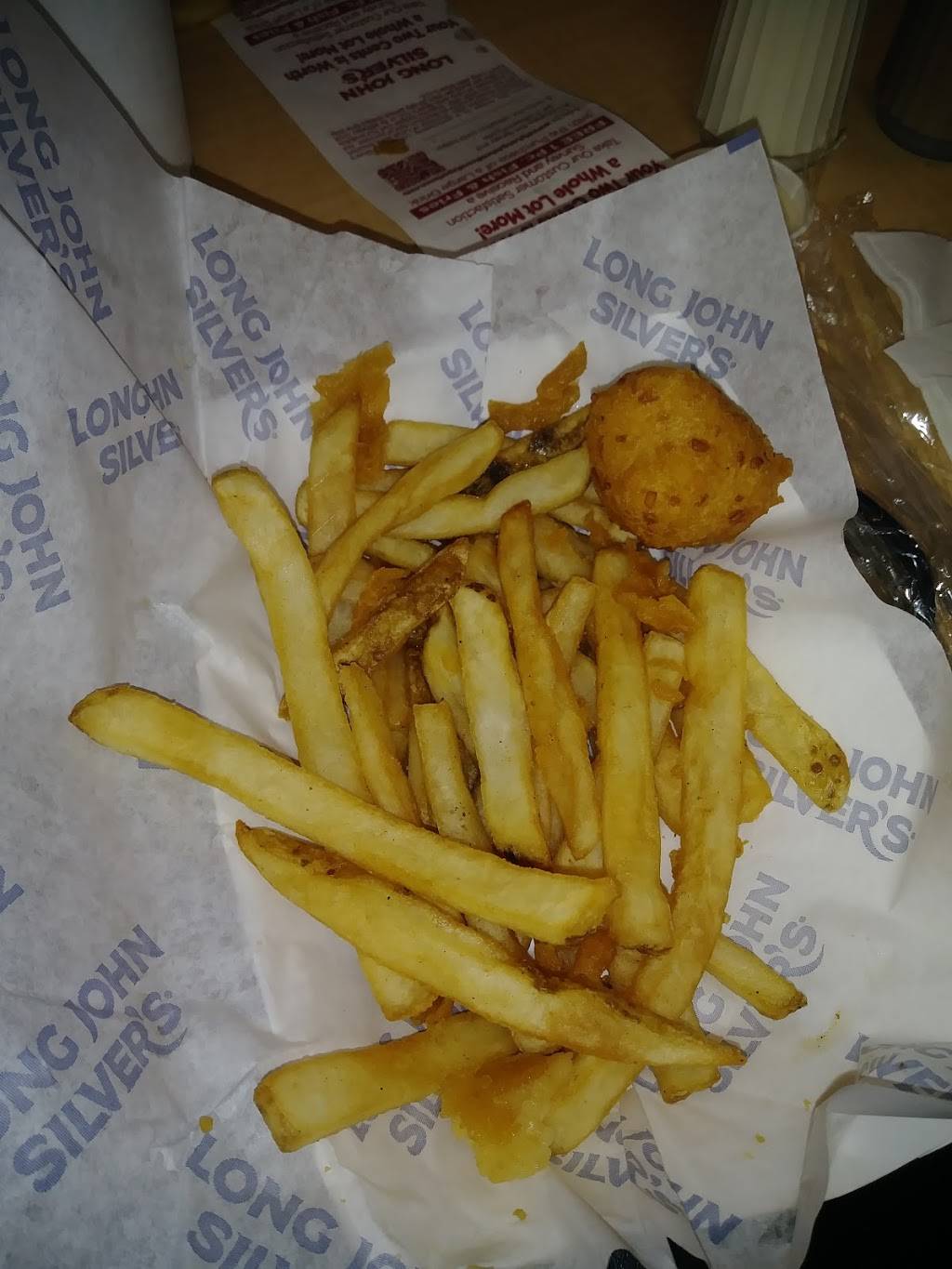 Long John Silvers | restaurant | 1627 W 7th St, Joplin, MO 64801, USA | 4177824940 OR +1 417-782-4940