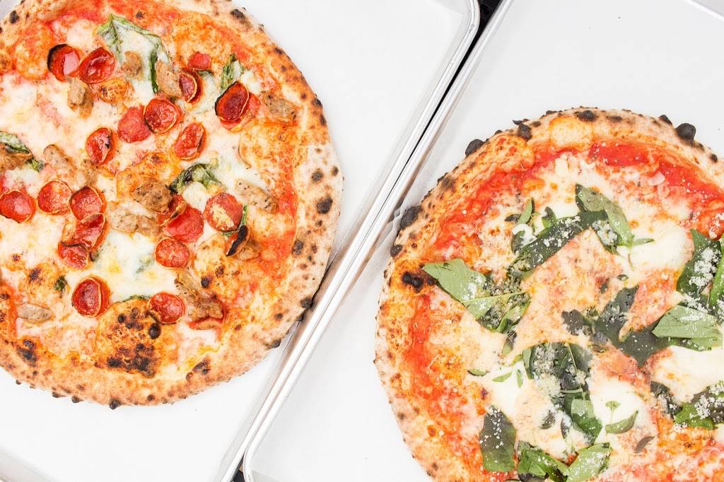 Melos Pizzeria | restaurant | 2438 McNair Rear, St. Louis, MO 63104, USA | 3148334489 OR +1 314-833-4489