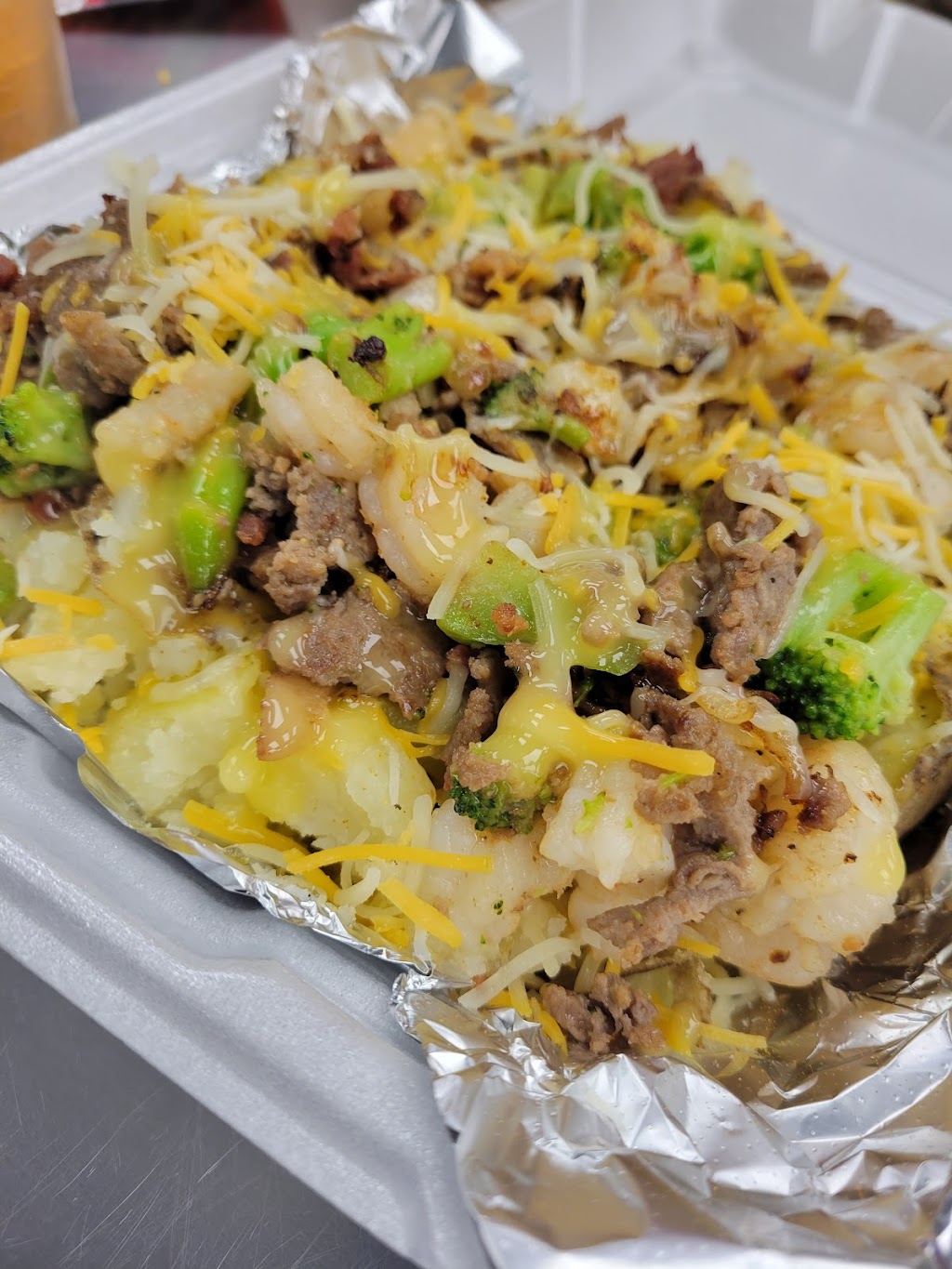 5 Mile Grill | restaurant | 14300 Fenkell Ave, Detroit, MI 48227, USA | 3136530939 OR +1 313-653-0939