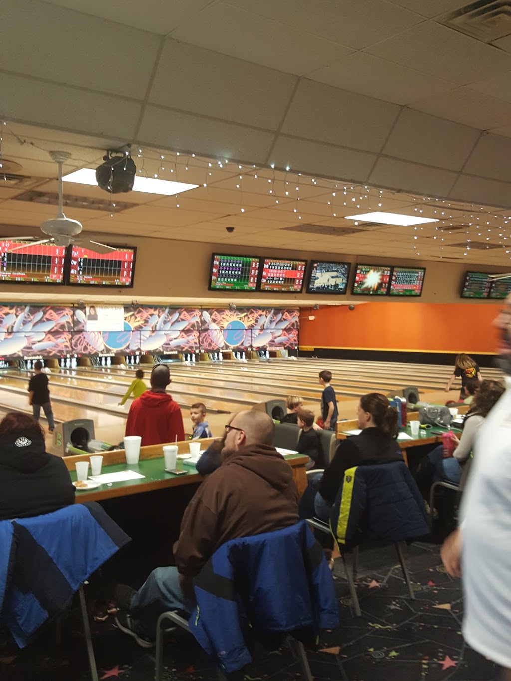 East Greenbush Bowling Center | meal takeaway | 570 Columbia Turnpike, East Greenbush, NY 12061, USA | 5184779306 OR +1 518-477-9306