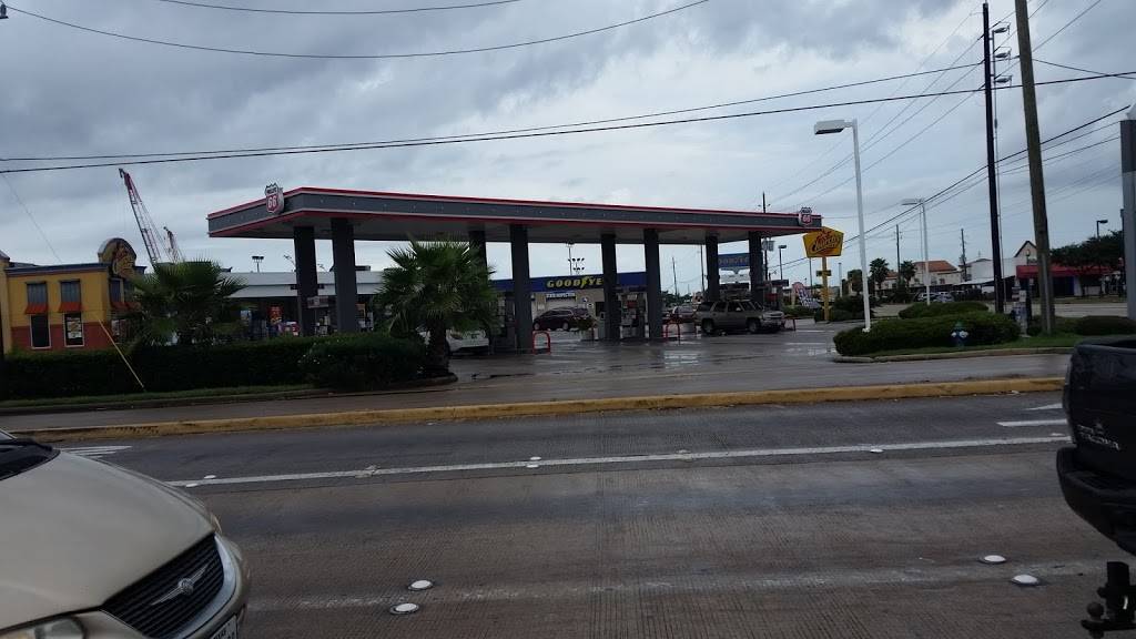 QMart | restaurant | 13111 Farm to Market Rd 529, Houston, TX 77041, USA | 7139837000 OR +1 713-983-7000