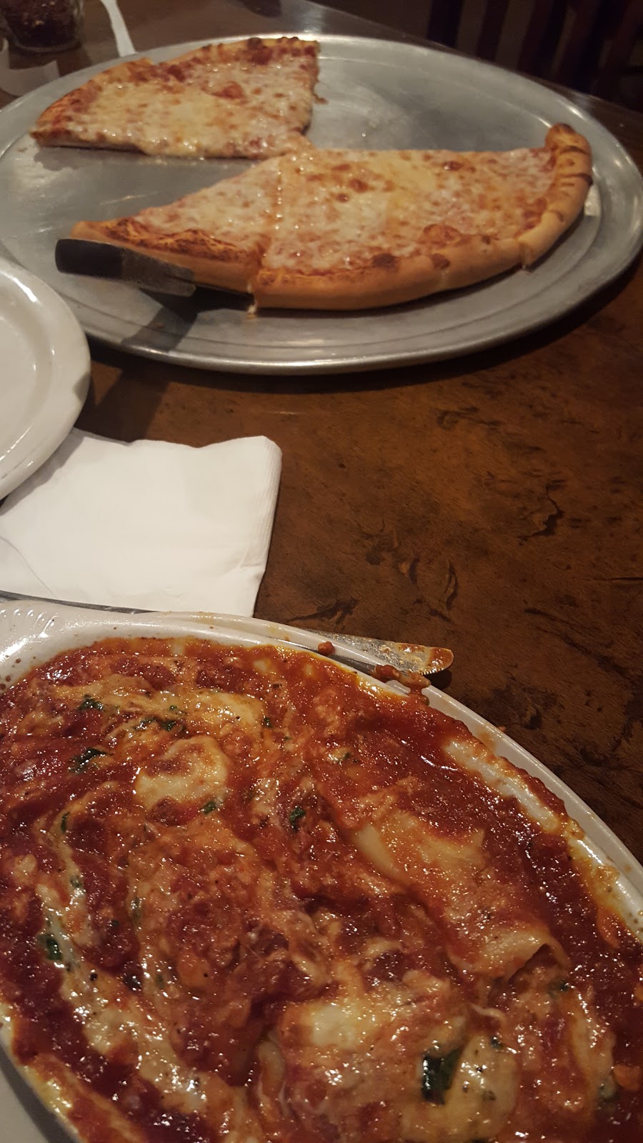 Luigis | restaurant | 210 N East St #2618, Atlanta, TX 75551, USA | 9037967020 OR +1 903-796-7020