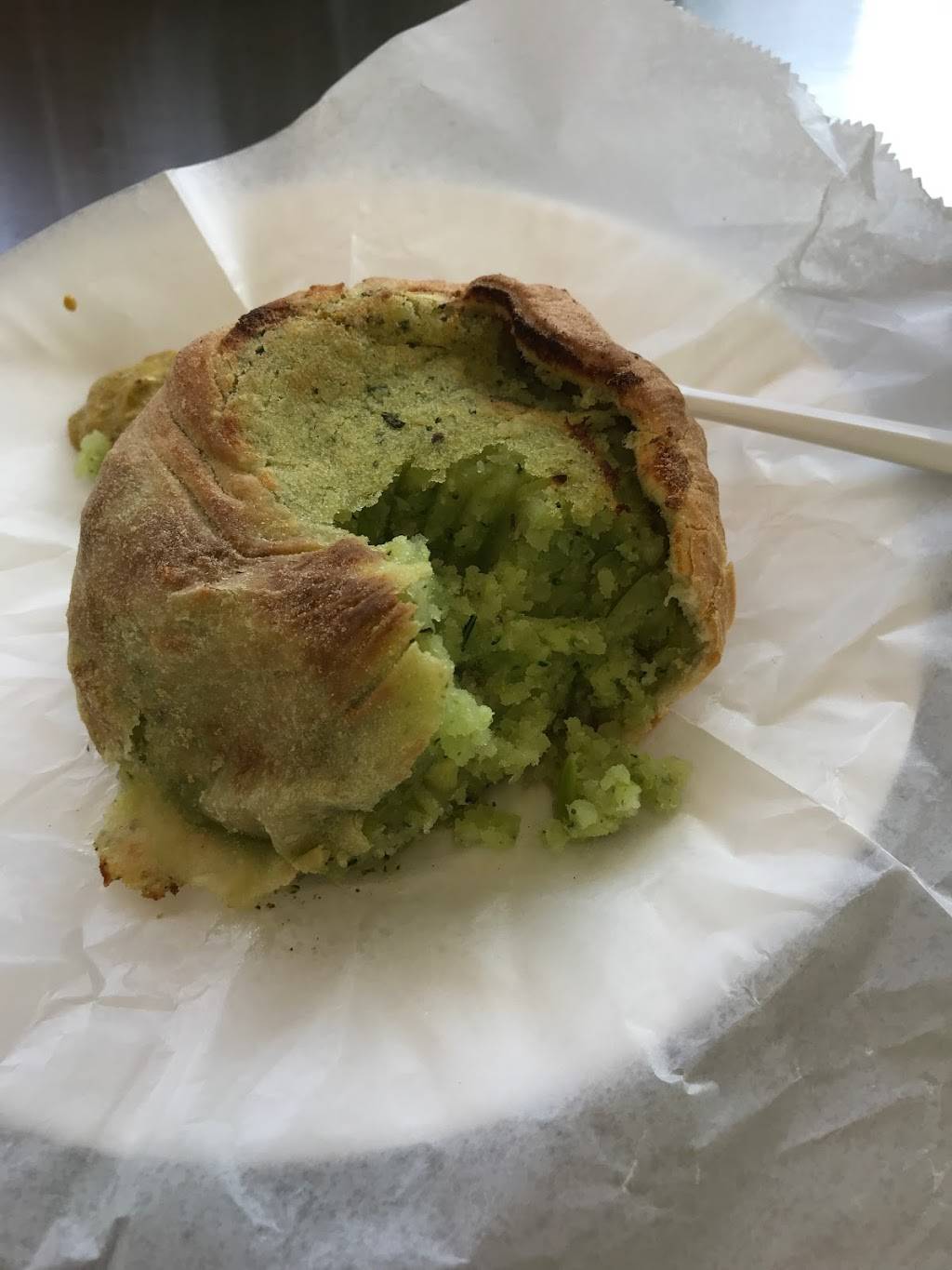 Knish Nosh | bakery | 98-104 Queens Blvd, Rego Park, NY 11374, USA | 7188975554 OR +1 718-897-5554