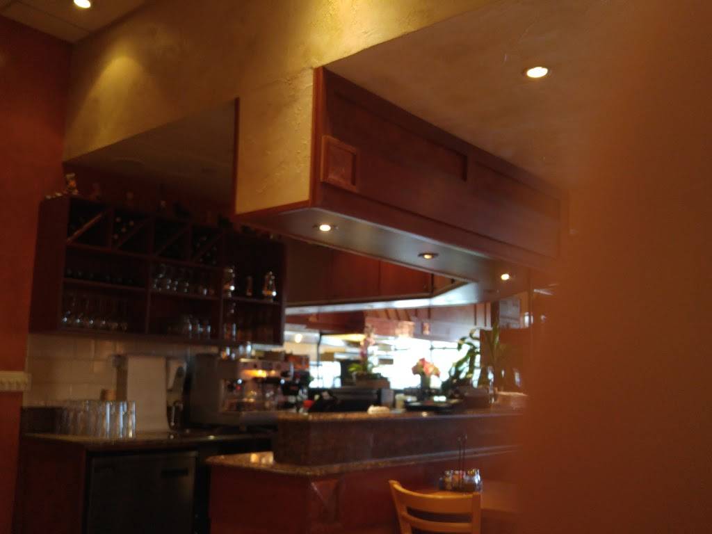 Ginos | restaurant | 3968 Hempstead Bethpage Turnpike, Bethpage, NY 11714, USA | 5165206460 OR +1 516-520-6460