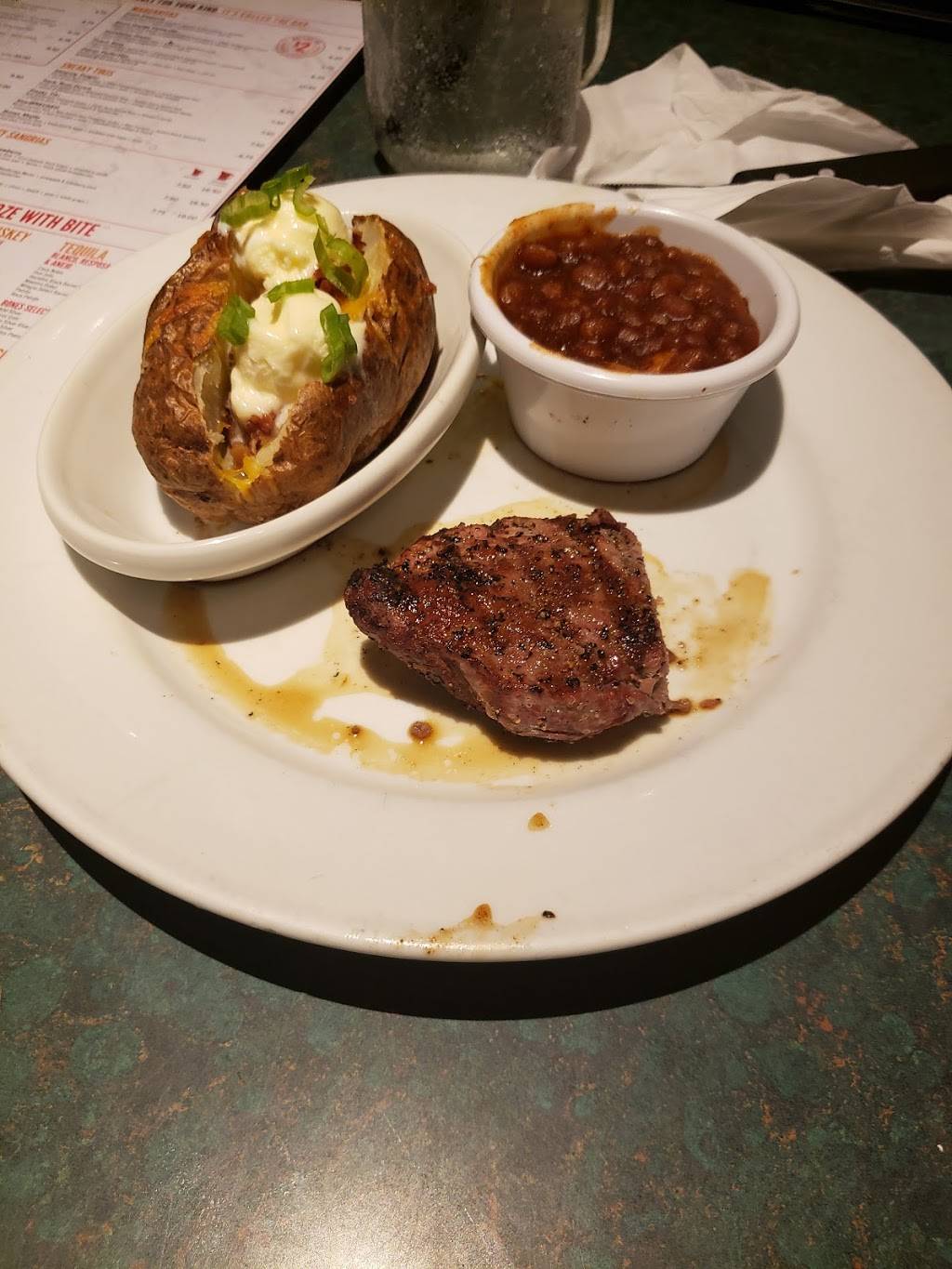 Smokey Bones Bar & Fire Grill | meal takeaway | 303 N Alafaya Trail, Orlando, FL 32828, USA | 4072492009 OR +1 407-249-2009