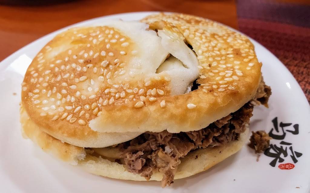 Kingwuu（精武鸭脖） | restaurant | 18230 E Valley Hwy #135, Kent, WA 98032, USA | 2066782132 OR +1 206-678-2132